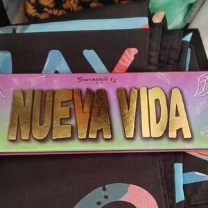 Nueva Vida Eyeshadow Palette - Purple, Green, Gold